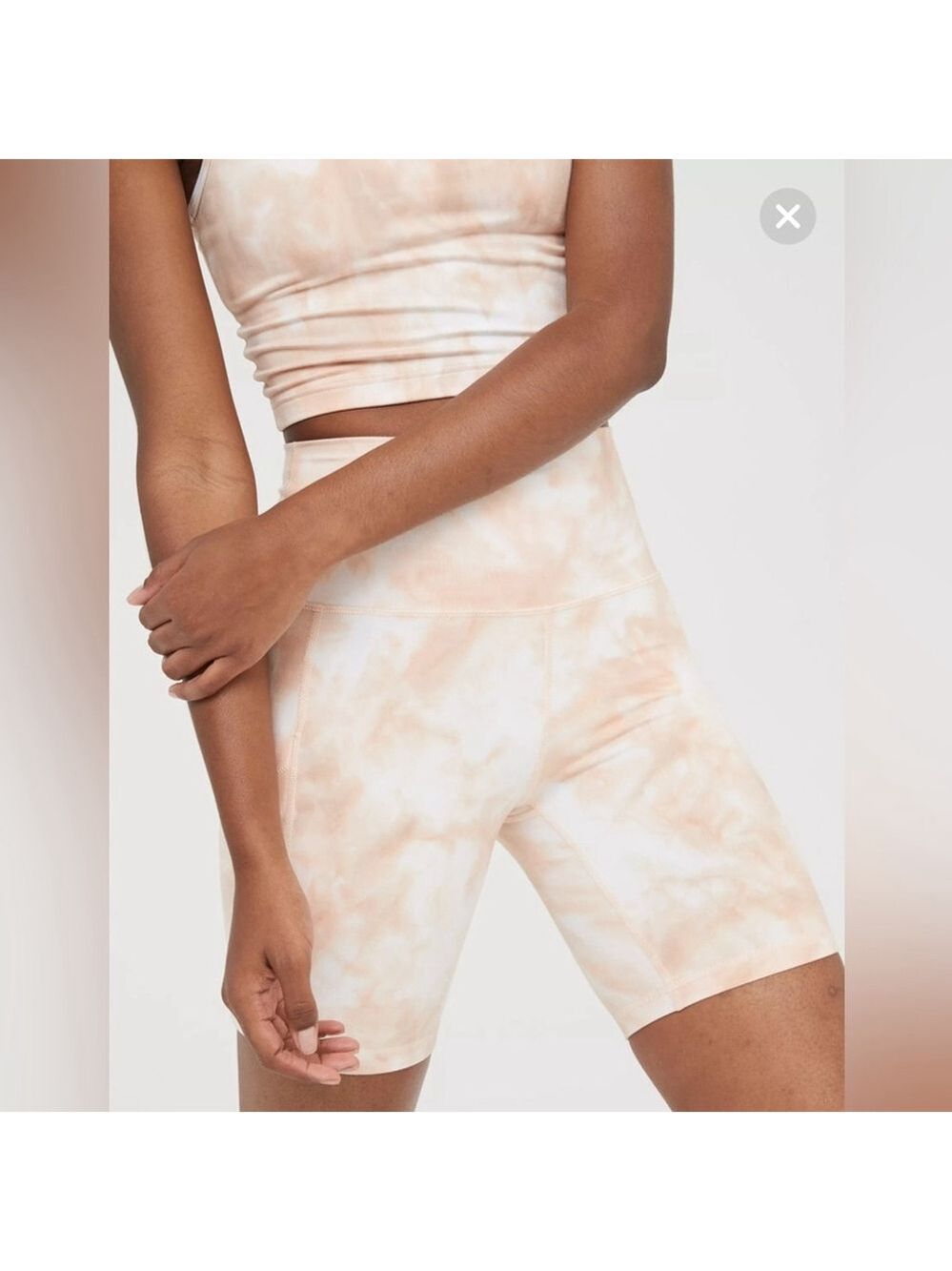 OFFLINE The Hugger High Waisted Bike Short size medium
